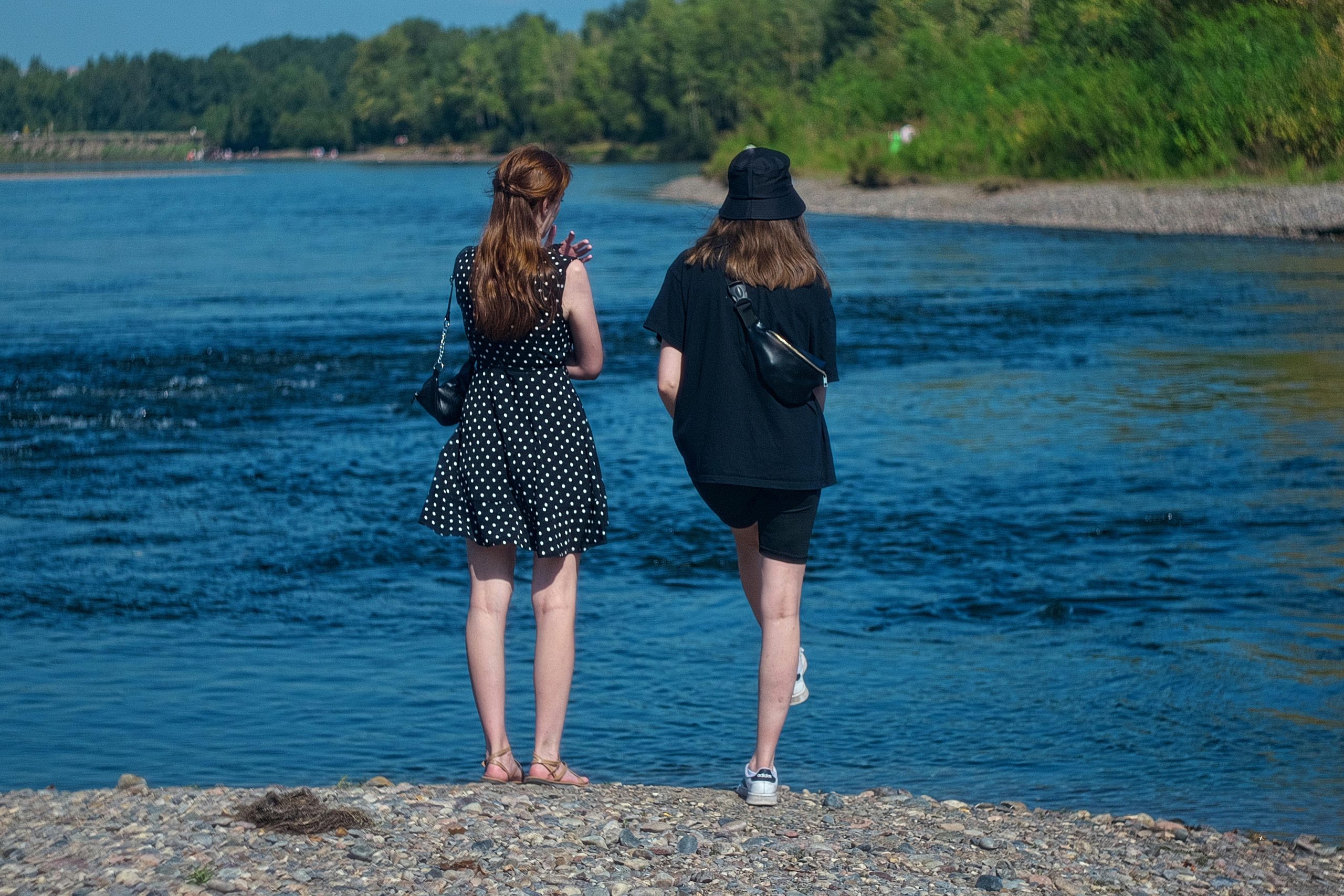Why Making Friends After 35 Feels So Hard