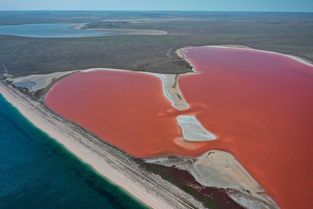 Lake Hillier, Australia