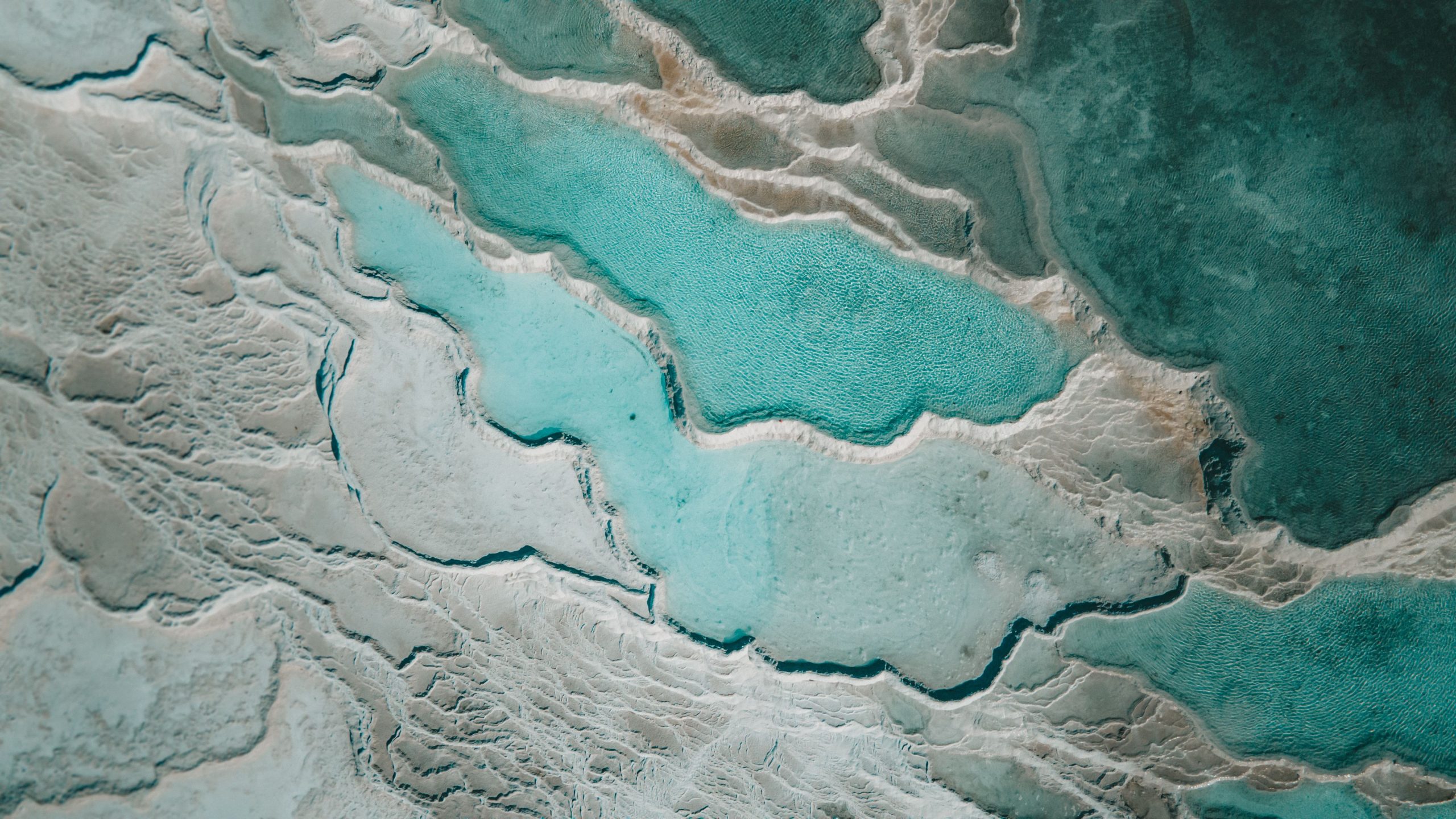 12 Places on Earth That Don’t Look Real