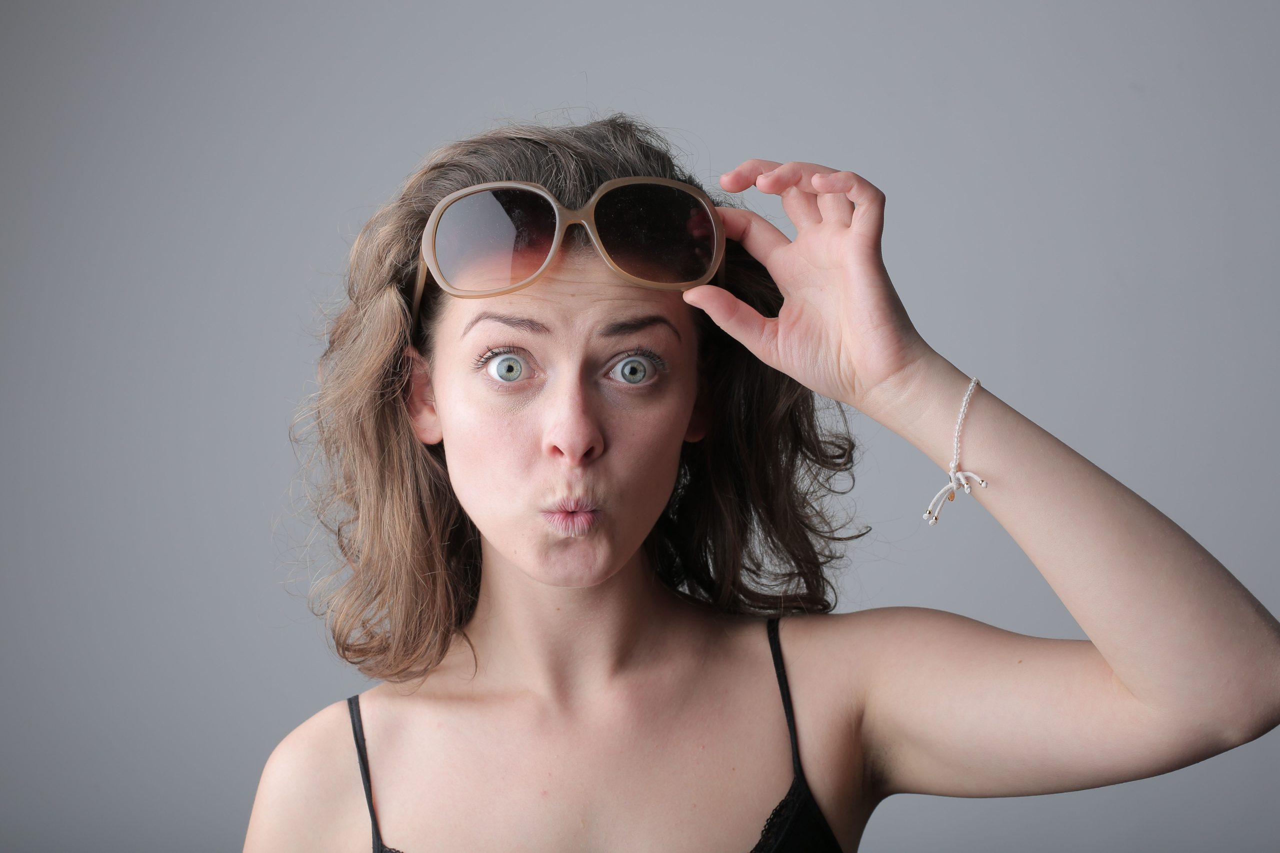 10 Differences Between a Good Dating Profile Photo and a Bad One