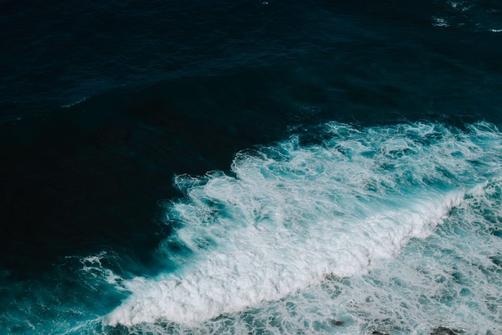 15 Photos So Beautiful You’ll Forget to Scroll ocean waves